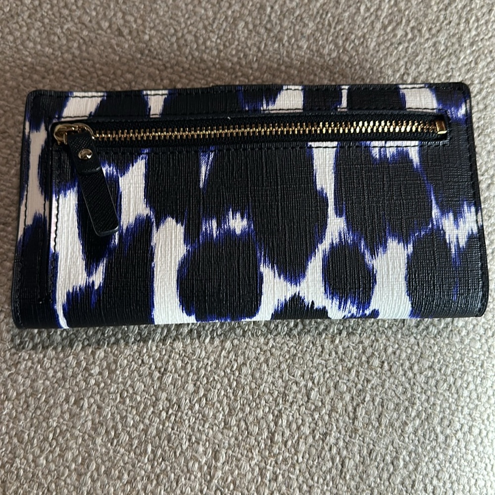 Kate Spade Emma Black & White w/ Blue Animal Patterned Wallet Storybook Lining - Picture 4 of 10